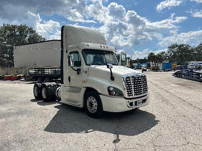 Used 2018 Freightliner Cascadia Detroit DD15AT Semi Truck for sale #202196 - photo 1