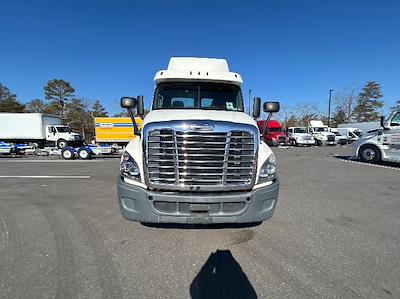 Used 2018 Freightliner Cascadia Detroit DD13 Semi Truck for sale #202527 - photo 2