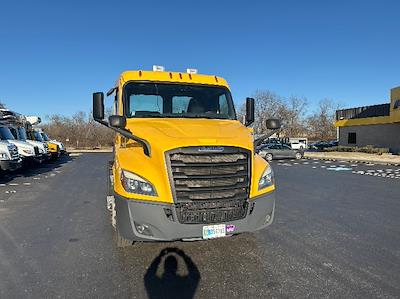 Used 2019 Freightliner Cascadia Detroit DD13 Semi Truck for sale #202565 - photo 2
