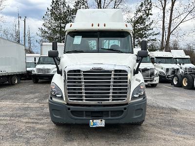 Used 2018 Freightliner Cascadia Detroit DD13 Semi Truck for sale #202657 - photo 2