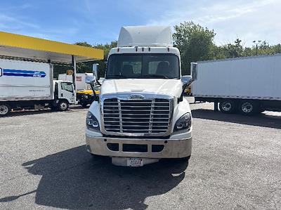 Used 2018 Freightliner Cascadia Detroit DD13 Semi Truck for sale #203581 - photo 2