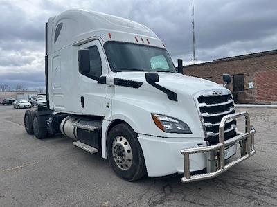Used 2019 Freightliner Cascadia Cummins X15 Semi Truck with Sleeper Cab for sale #20398 - photo 1