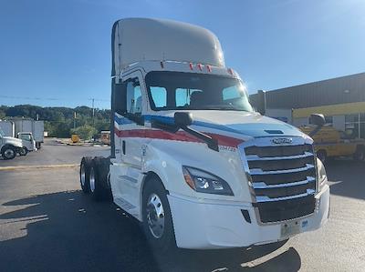 Used 2019 Freightliner Cascadia Detroit DD15AT Semi Truck for sale #204728 - photo 1