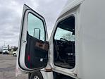 Used 2020 Freightliner Cascadia Cummins X15 Semi Truck with Sleeper Cab for sale #20475 - photo 9