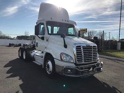 Used 2018 Freightliner Cascadia - photo 1