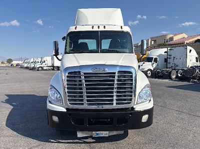 Used 2018 Freightliner Cascadia Detroit DD13 Semi Truck for sale #204945 - photo 2