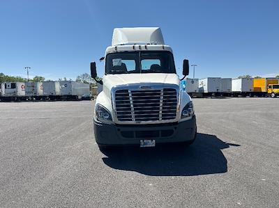 Used 2018 Freightliner Cascadia - photo 1