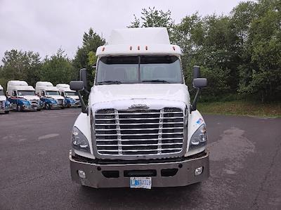 Used 2018 Freightliner Cascadia Detroit DD13 Semi Truck for sale #205165 - photo 2