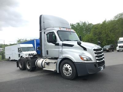 Used 2019 Freightliner Cascadia Detroit DD15AT Semi Truck for sale #205198 - photo 1