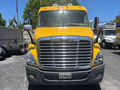 Used 2019 Freightliner Cascadia Detroit DD13 Semi Truck for sale #205751 - photo 2
