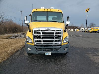 Used 2019 Freightliner Cascadia Detroit DD13 Semi Truck for sale #205753 - photo 2