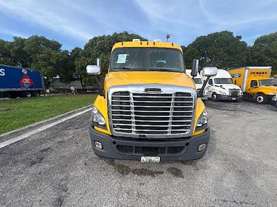 Used 2019 Freightliner Cascadia Detroit DD13 Semi Truck for sale #205767 - photo 2