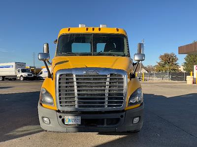 Used 2019 Freightliner Cascadia Detroit DD13 Semi Truck for sale #205843 - photo 2