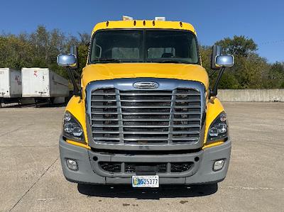 Used 2019 Freightliner Cascadia Detroit DD13 Semi Truck for sale #205847 - photo 2