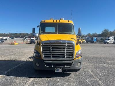 Used 2019 Freightliner Cascadia Detroit DD13 Semi Truck for sale #205860 - photo 2