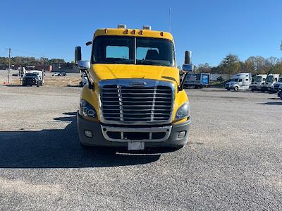 Used 2019 Freightliner Cascadia Detroit DD13 Semi Truck for sale #205861 - photo 2