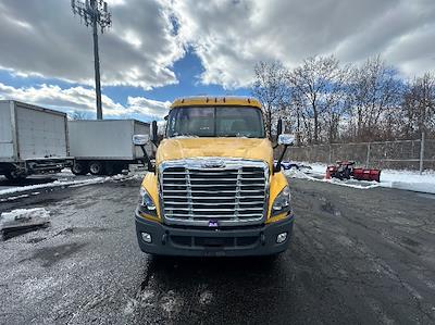 Used 2019 Freightliner Cascadia Detroit DD13 Semi Truck for sale #205965 - photo 2