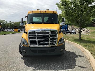 Used 2019 Freightliner Cascadia Detroit DD13 Semi Truck for sale #205976 - photo 2