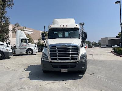 Used 2019 Freightliner Cascadia Detroit DD13 Semi Truck for sale #206455 - photo 2