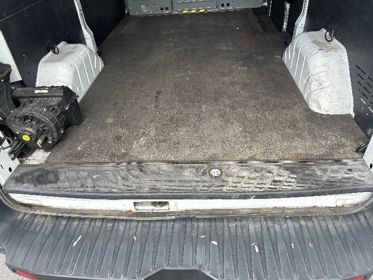 Used 2018 Ford Transit 250 - photo 10