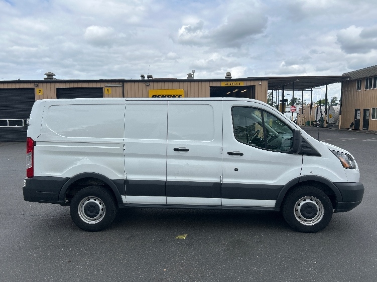 Used 2018 Ford Transit 250 - photo 15