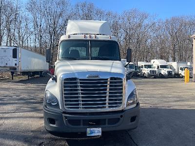 Used 2019 Freightliner Cascadia Detroit DD13 Semi Truck for sale #206797 - photo 2