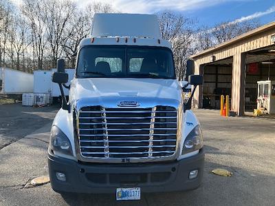Used 2019 Freightliner Cascadia Detroit DD13 Semi Truck for sale #206798 - photo 2
