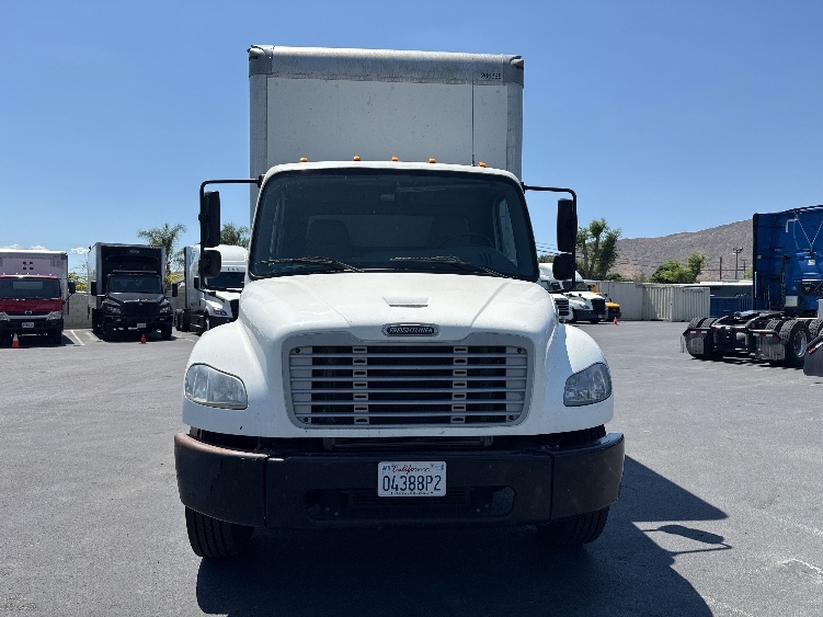 Used 2019 Freightliner M2 106 - photo 2