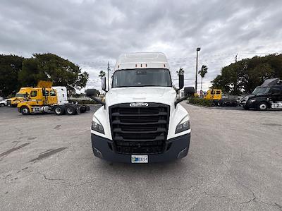 Used 2024 Freightliner Cascadia Detroit DD15AT Semi Truck with Sleeper Cab for sale #207057 - photo 2