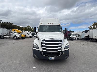 Used 2024 Freightliner Cascadia Detroit DD15AT Semi Truck with Sleeper Cab for sale #207058 - photo 2
