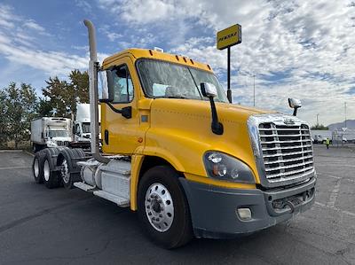 Used 2019 Freightliner Cascadia Detroit DD15AT Semi Truck for sale #207063 - photo 1