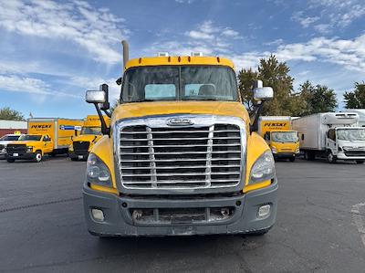 Used 2019 Freightliner Cascadia Detroit DD15AT Semi Truck for sale #207063 - photo 2