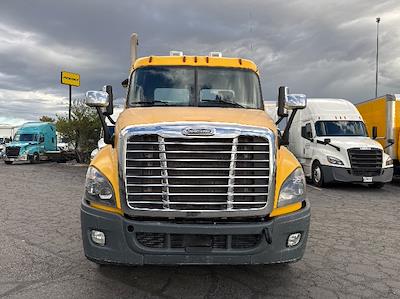 Used 2019 Freightliner Cascadia Detroit DD15AT Semi Truck for sale #207064 - photo 2