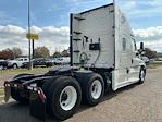 Used 2019 Freightliner Cascadia Detroit DD15AT Semi Truck with Sleeper Cab for sale #207223 - photo 7