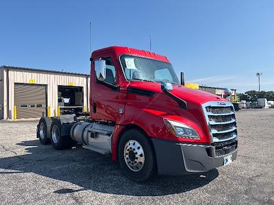 Used 2019 Freightliner Cascadia Detroit DD13 Semi Truck for sale #207425 - photo 1