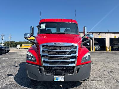 Used 2019 Freightliner Cascadia Detroit DD13 Semi Truck for sale #207425 - photo 2