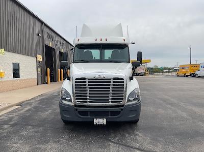 Used 2019 Freightliner Cascadia Detroit DD13 Semi Truck for sale #207679 - photo 2