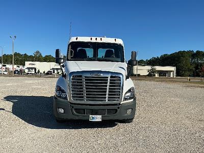 Used 2019 Freightliner Cascadia Detroit DD13 Semi Truck for sale #207723 - photo 2