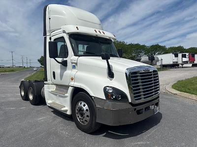 Used 2019 Freightliner Cascadia Detroit DD13 Semi Truck for sale #207945 - photo 1
