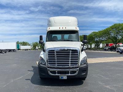 Used 2019 Freightliner Cascadia Detroit DD13 Semi Truck for sale #207946 - photo 2
