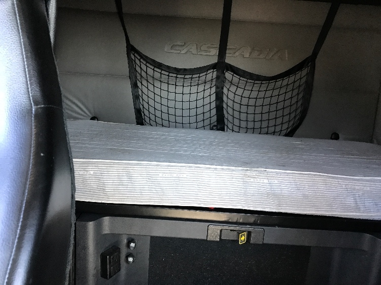 Used 2019 Freightliner Cascadia - photo 18