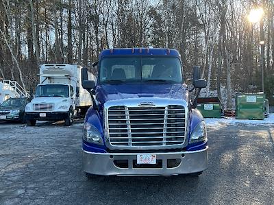 Used 2019 Freightliner Cascadia - photo 1