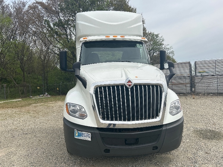 Used 2018 International LT - photo 2