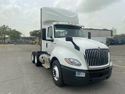 Used 2018 International LT - photo 1