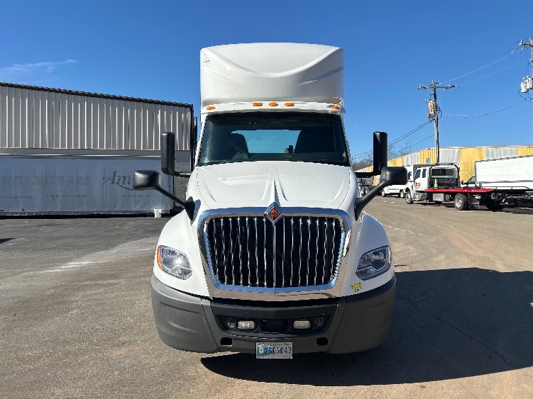 Used 2018 International LT - photo 2