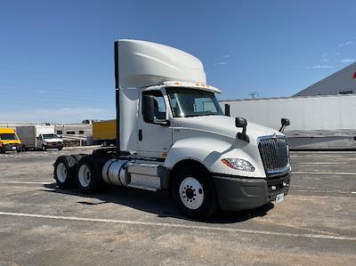 Used 2018 International LT - photo 1
