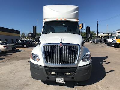 Used 2018 International LT - photo 1