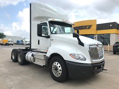 Used 2018 International LT - photo 1