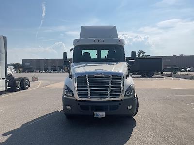 Used 2019 Freightliner Cascadia Detroit DD13 Semi Truck for sale #209053 - photo 2