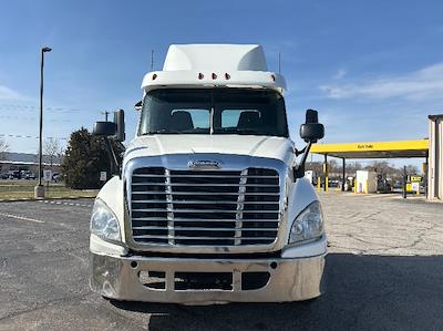 Used 2019 Freightliner Cascadia - photo 1